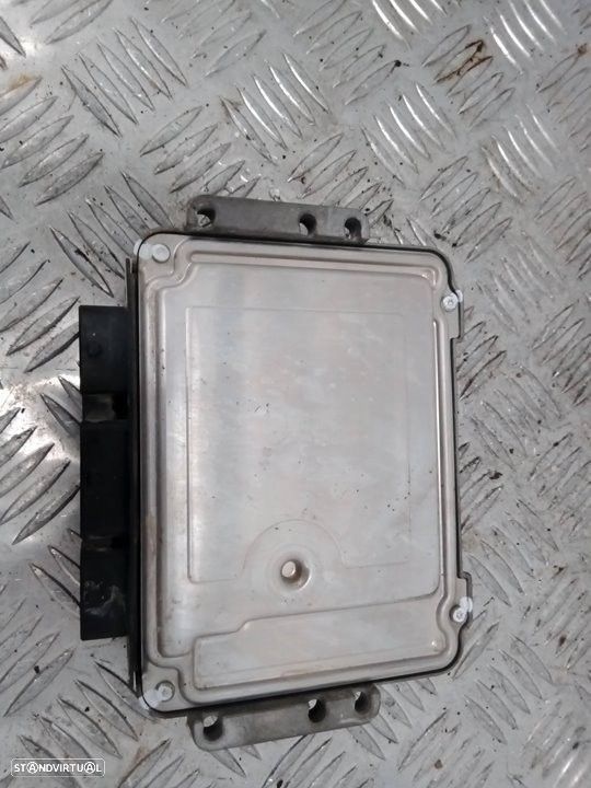 CENTRALINA MOTOR UCE FORD FOCUS II 2005 -5M5112A650LB - 4