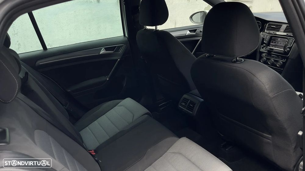VW Golf 2.0 TDI Highline - 12