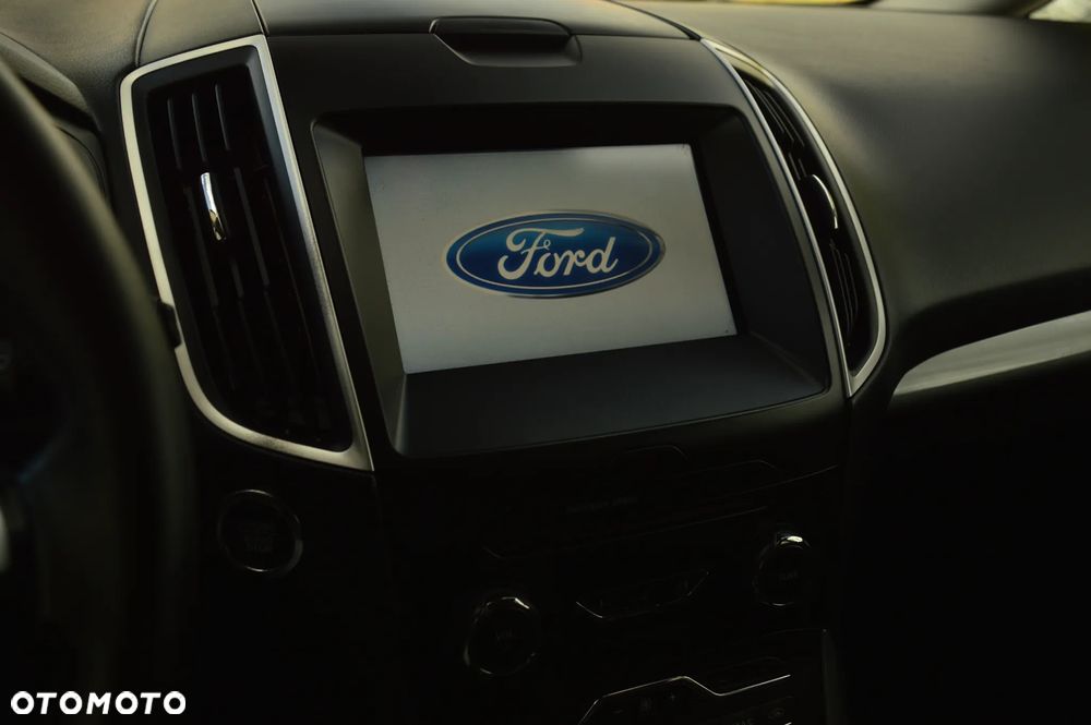 Ford S-Max 2.0 TDCi 4WD Titanium - 39