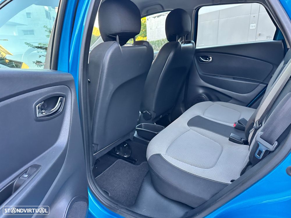 Renault Captur dCi 90 EDC Dynamique - 28