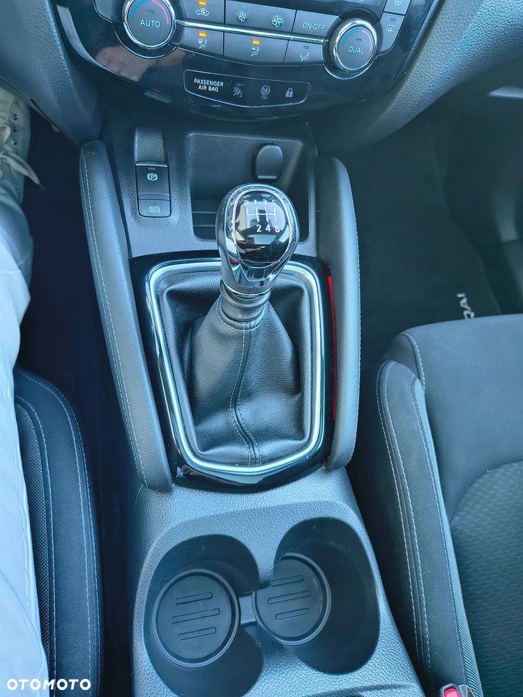 Nissan Qashqai 1.2 DIG-T N-Connecta - 18