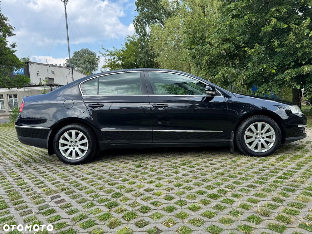 Volkswagen Passat 2.0 TDI DPF Highline - 15