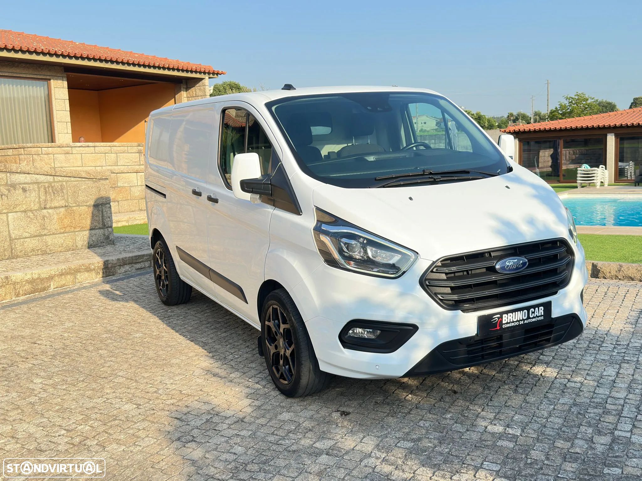 Ford TRANSIT CUSTOM - 1