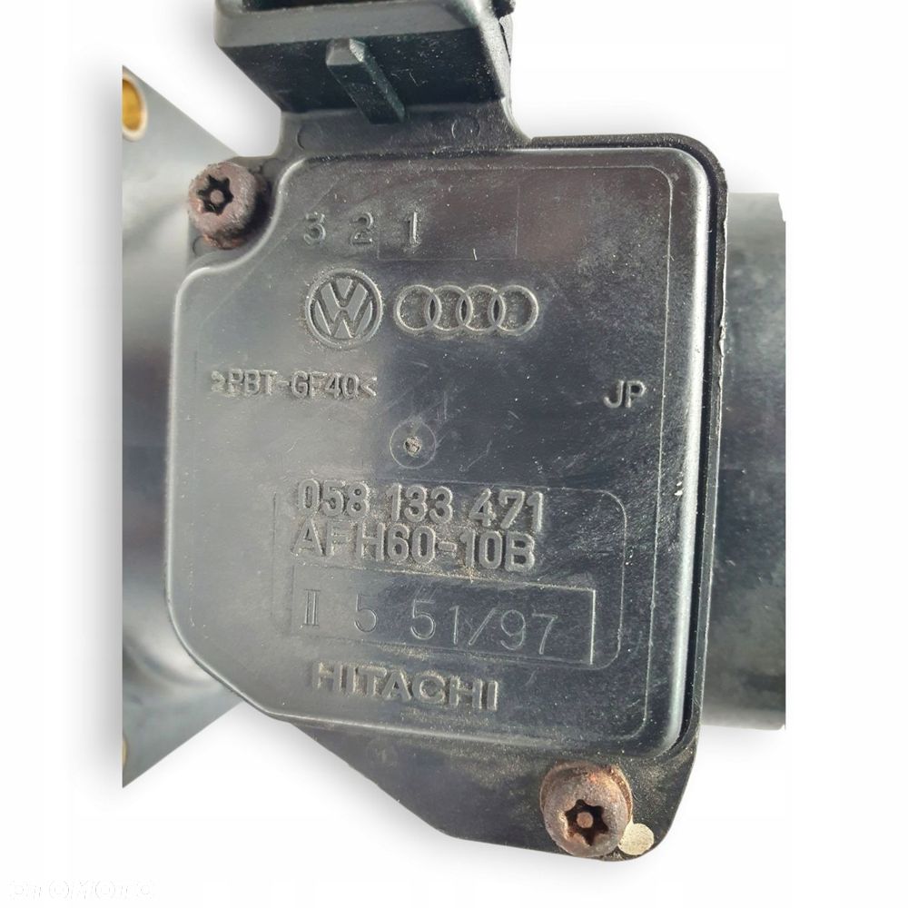 PRZEPŁYWOMIERZ Audi A4 B5 Passat B5 1.8 1.8T 058133471 AFH60-10B Hitachi - 4