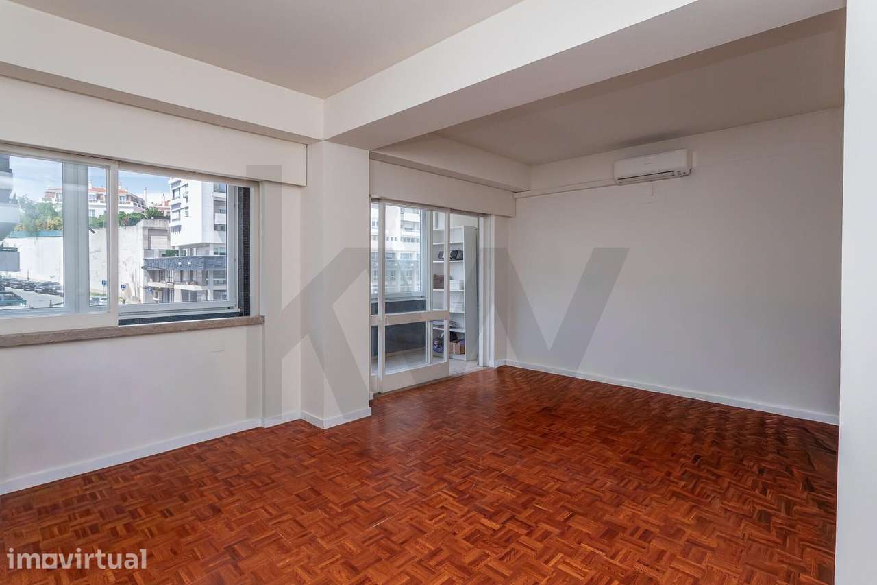Apartamento T5 com Vista Lateral Rio na Av. Infante Santo – Espaço, Ch - Grande imagem: 5/44