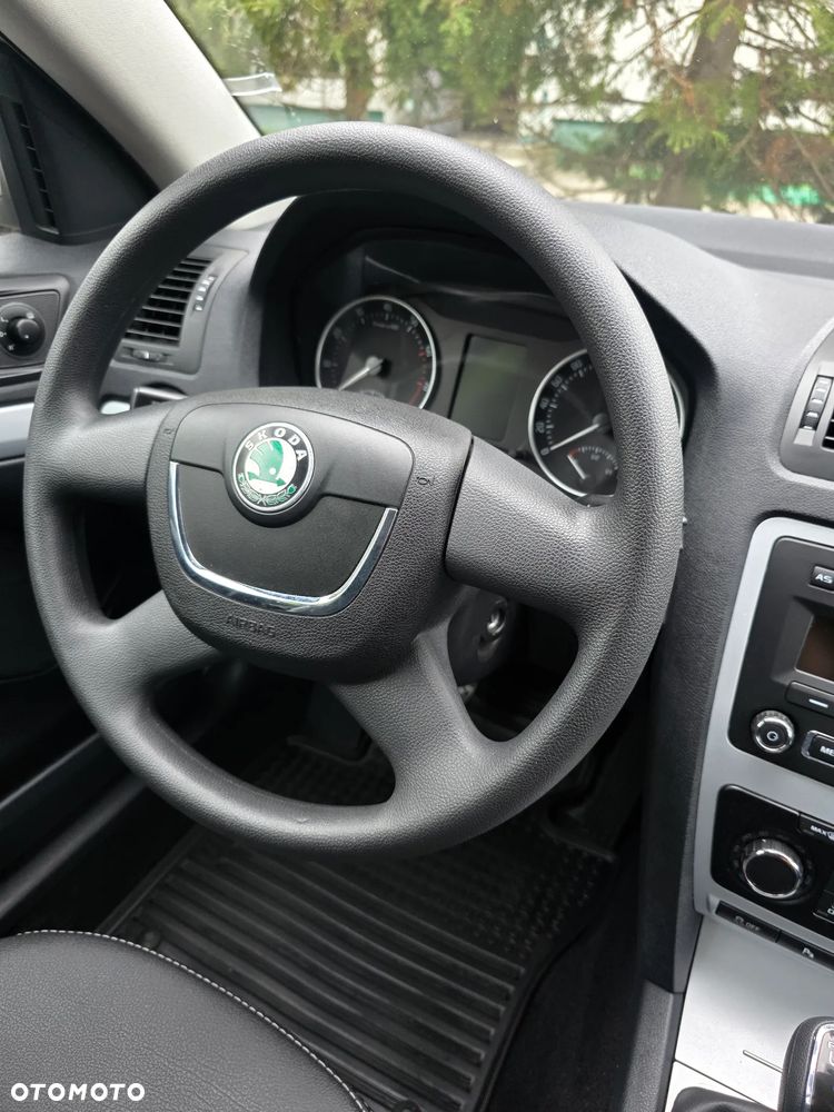 Skoda Octavia 1.6 Elegance EU5 - 21