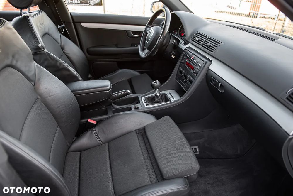 Audi A4 Avant - 27
