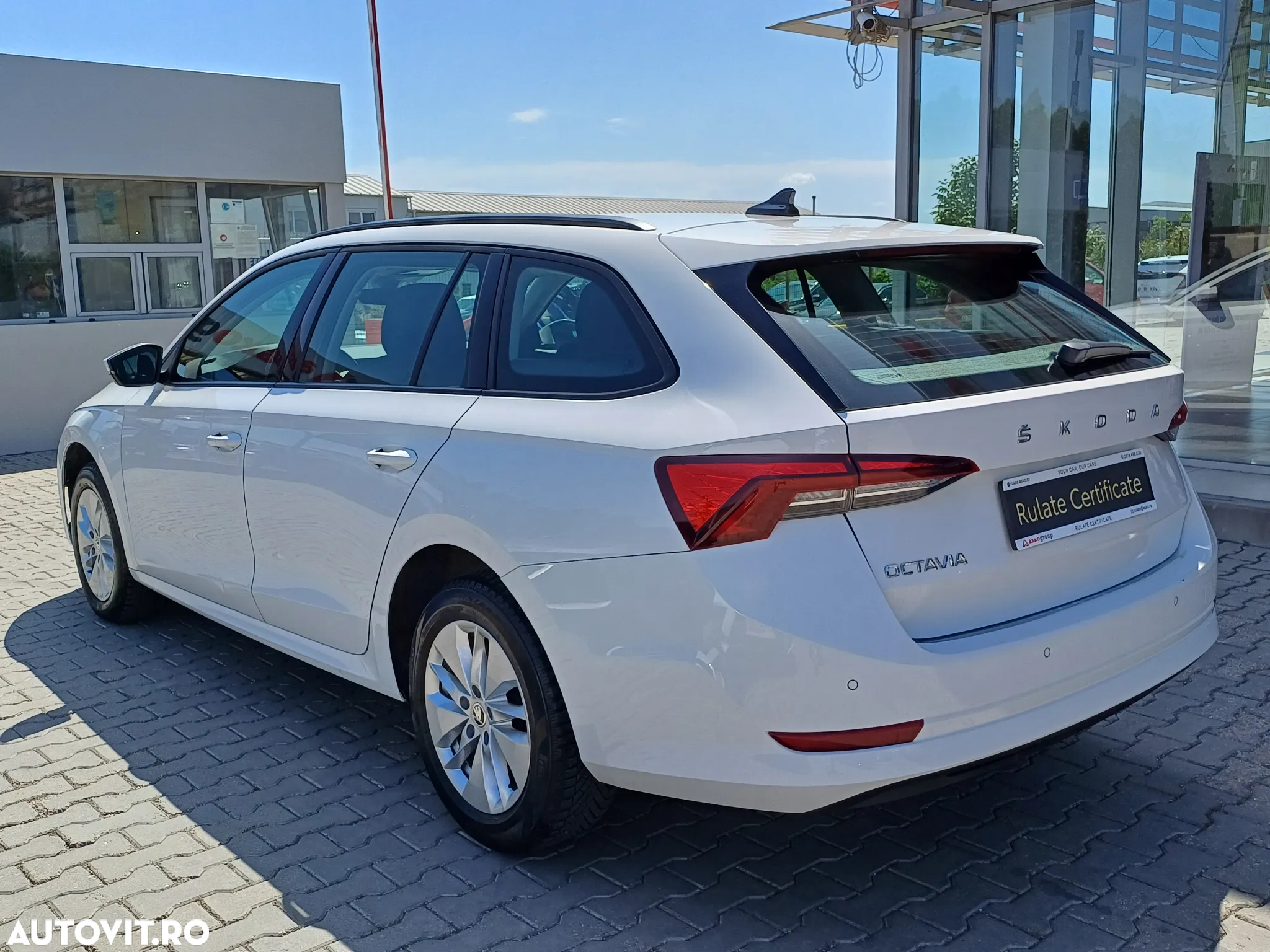Skoda Octavia Combi 2.0 TDI Ambition - 4