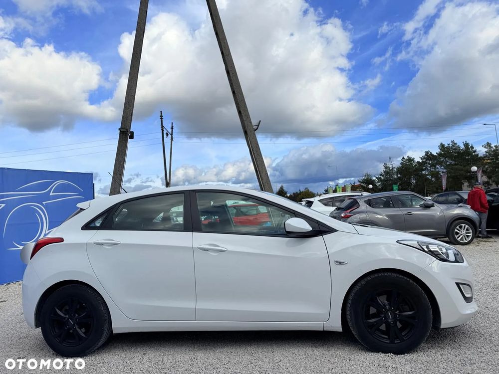 Hyundai i30 1.6 D Classic + - 5