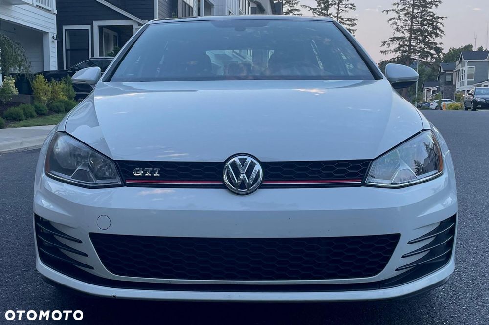 Volkswagen Golf 2.0 GTI DSG - 2