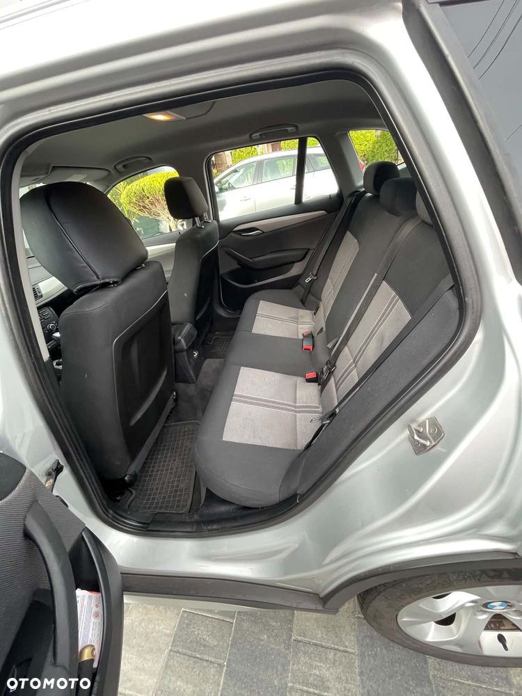 BMW X1 sDrive18i - 10