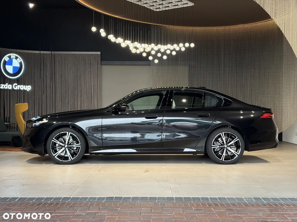 BMW Seria 5 520i mHEV M Sport - 9