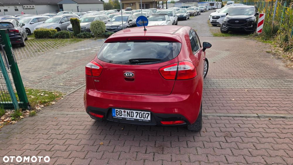 Kia Rio 1.2 Dream Team Edition - 17