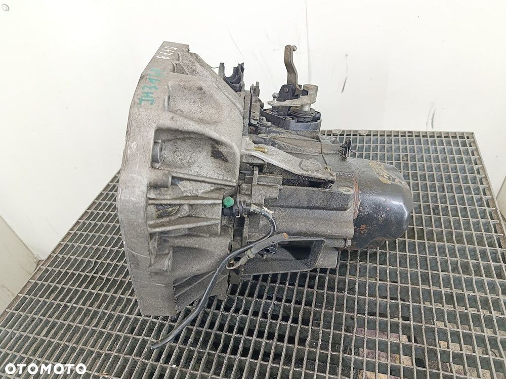 SKRZYNIA BIEGÓW MANUALNA 5 RENAULT CLIO III JH3131 1.6 16V 88KM - 2