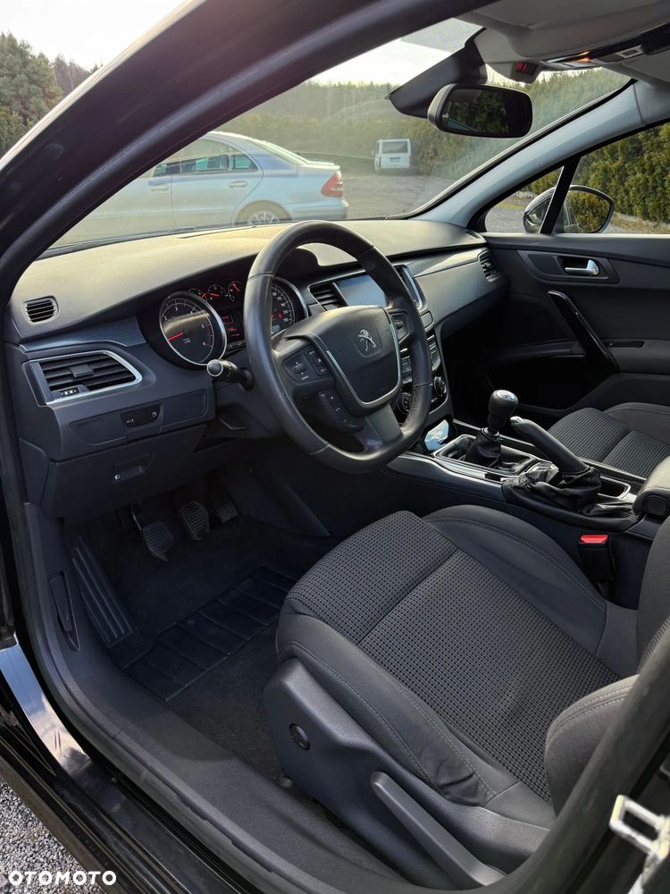 Peugeot 508 HDi FAP 140 Family - 16
