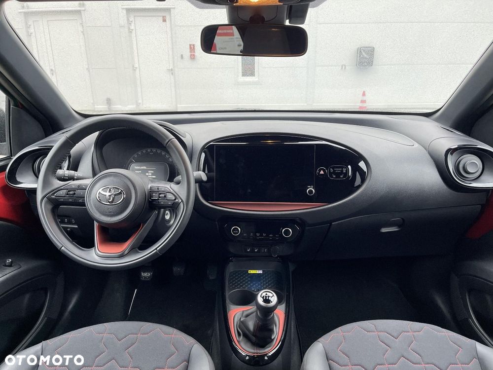 Toyota Aygo X - 10