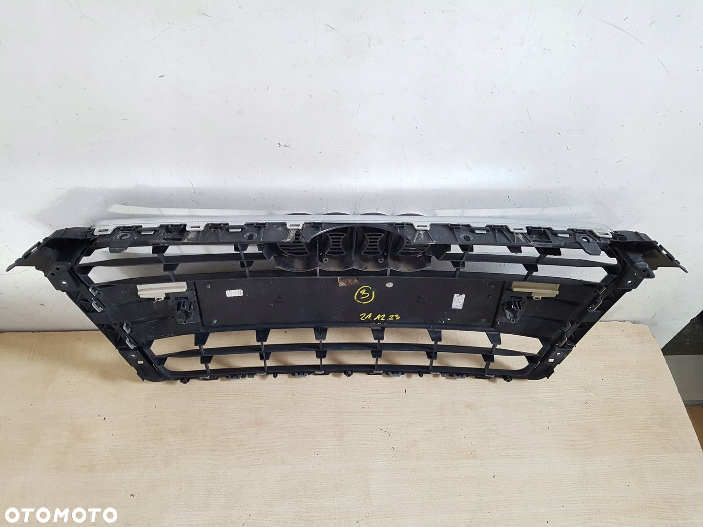 AUDI A4 B9 grill atrapa 8W0853651 - 5