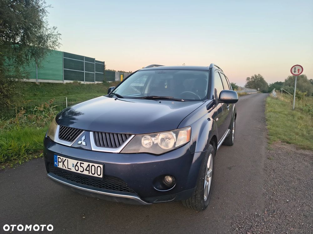 Mitsubishi Outlander 2.4 4WD Intense - 1