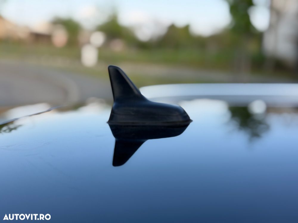 Volkswagen Passat 2.0 TDI SCR DSG Business - 18