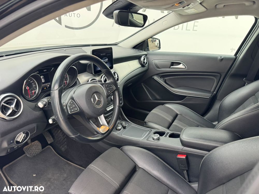 Mercedes-Benz GLA - 8