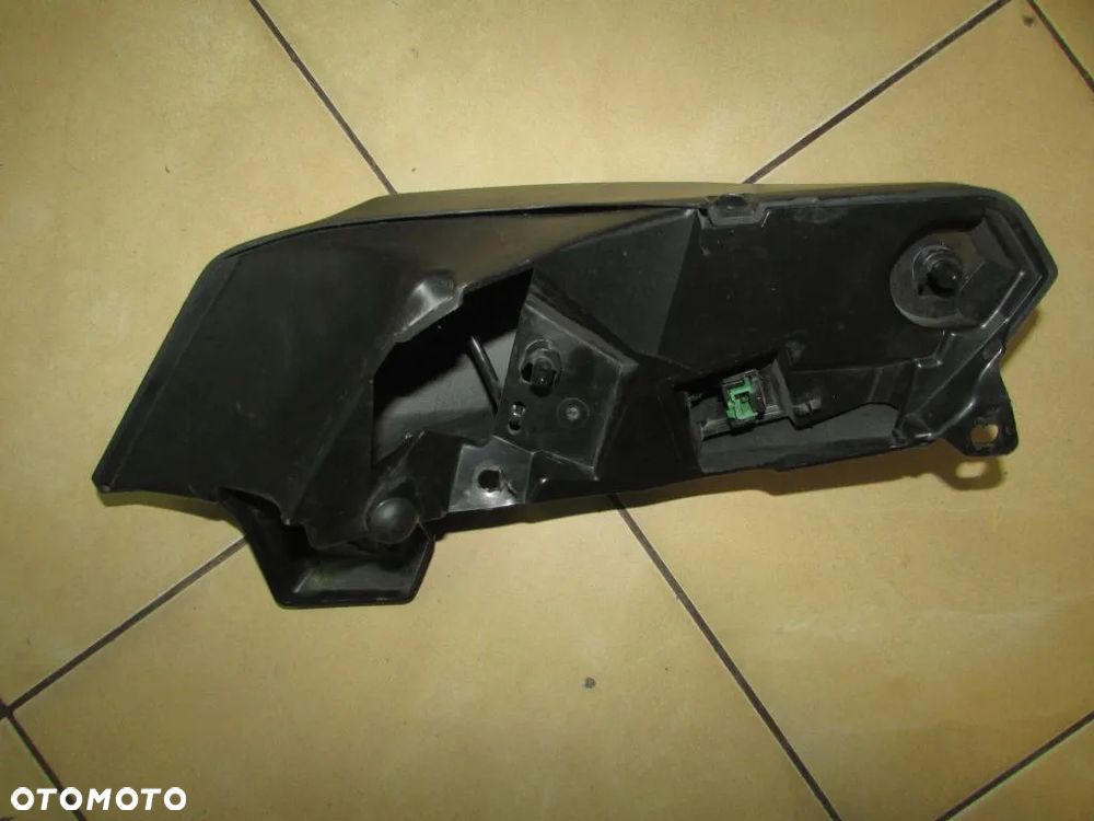 Yamaha MT 125 14-19 owiewka boczek prawy wlot - 2