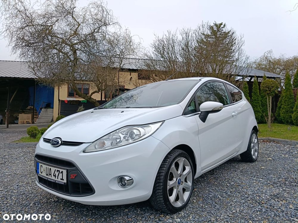 Ford Fiesta - 32