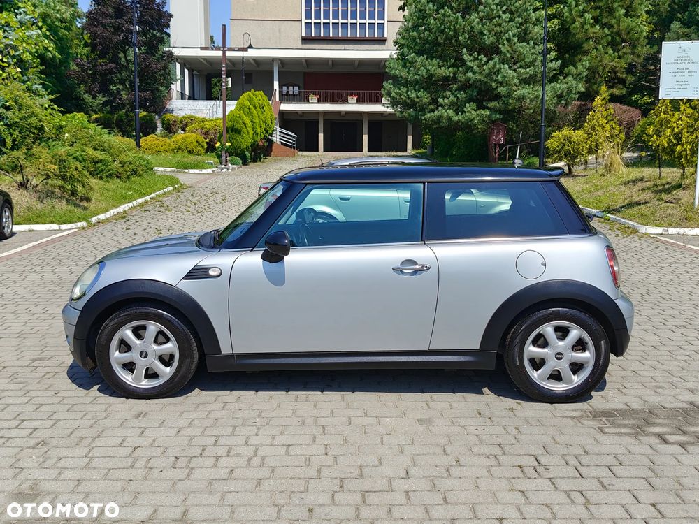 MINI Cooper 50 Mayfair - 5