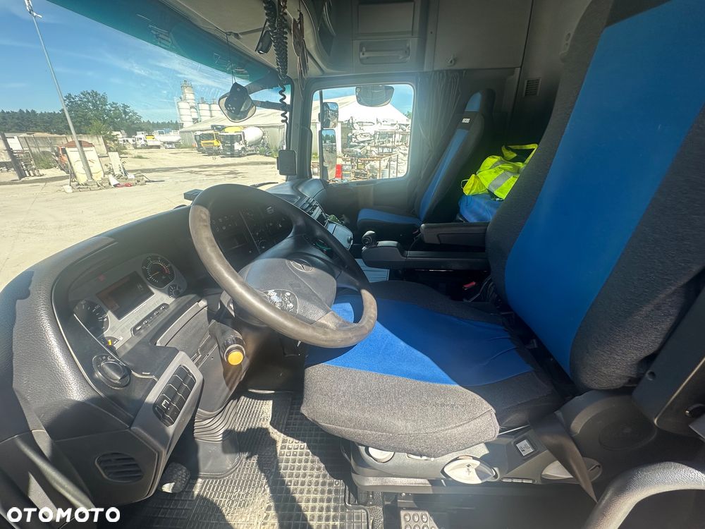 Mercedes-Benz Actros - 5