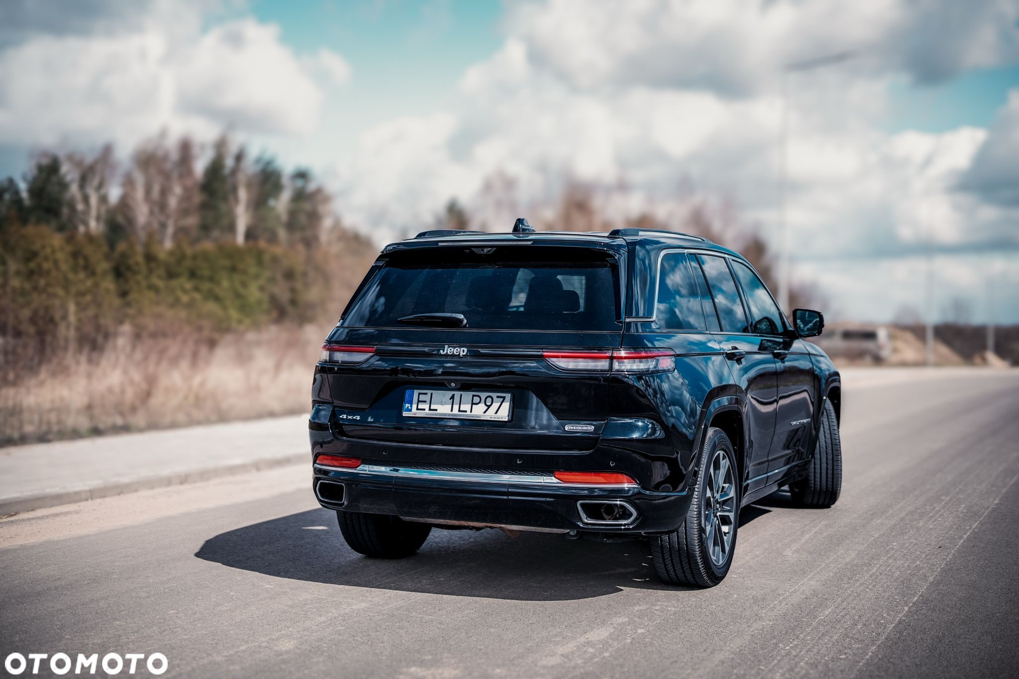 Jeep Grand Cherokee - 34