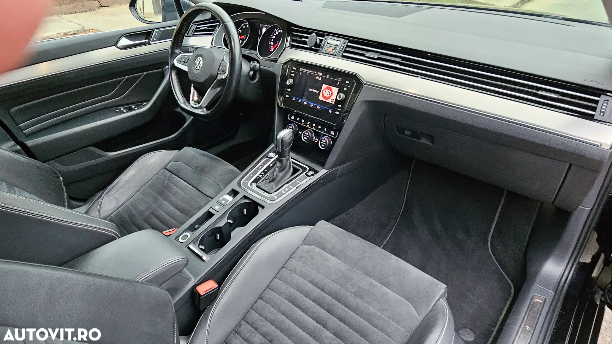 Volkswagen Passat Variant 2.0 TSI OPF DSG Elegance - 8