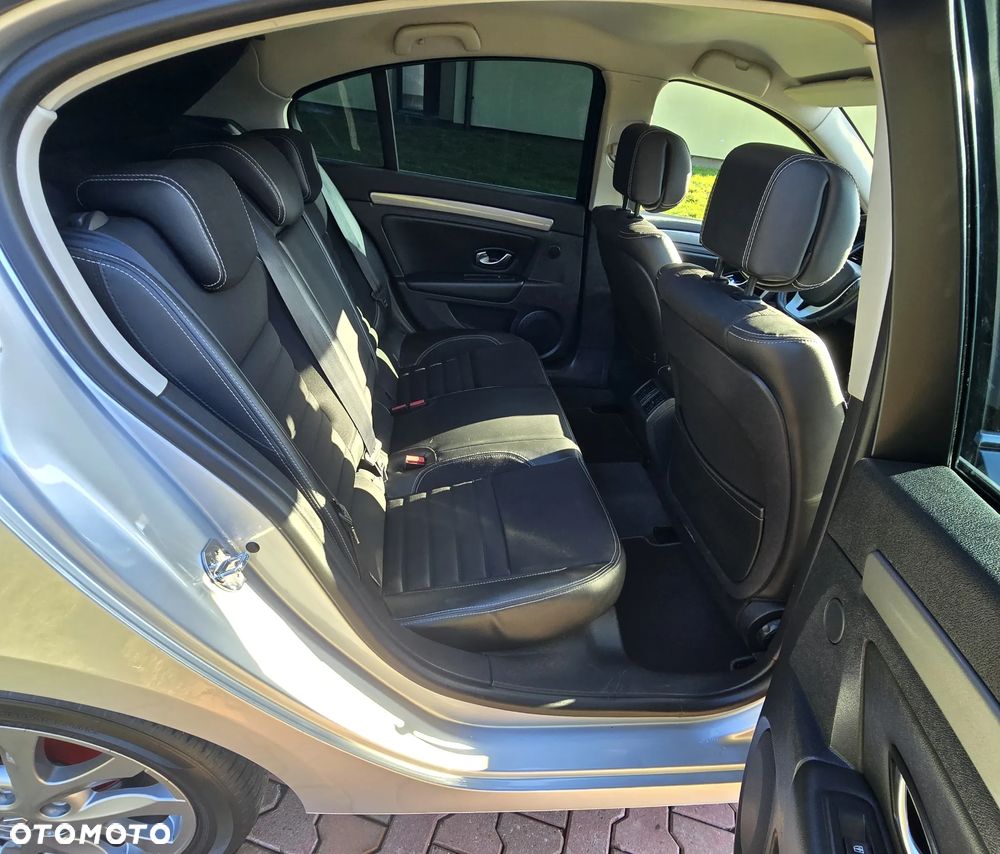 Renault Laguna dCi 110 FAP Limited - 26