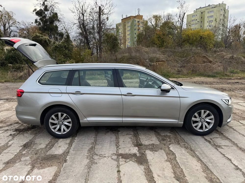 Volkswagen Passat 1.6 TDI BMT Comfortline - 12