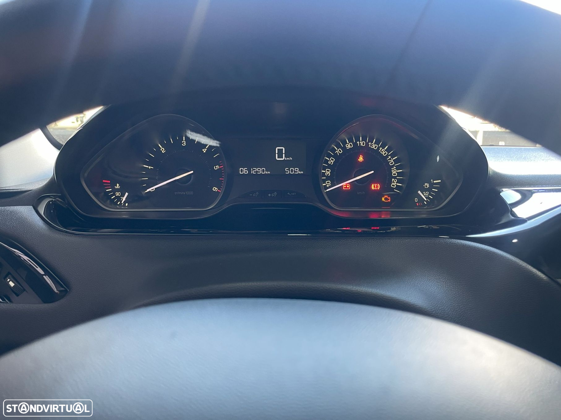 Peugeot 208 1.5 BlueHDi Signature - 36