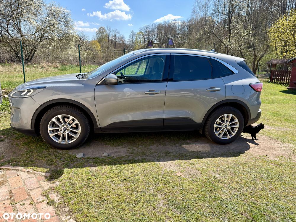 Ford Kuga - 1