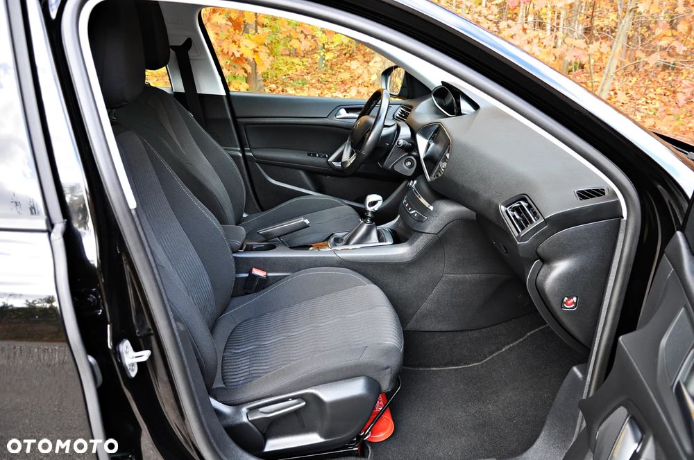 Peugeot 308 1.6 THP Active - 17