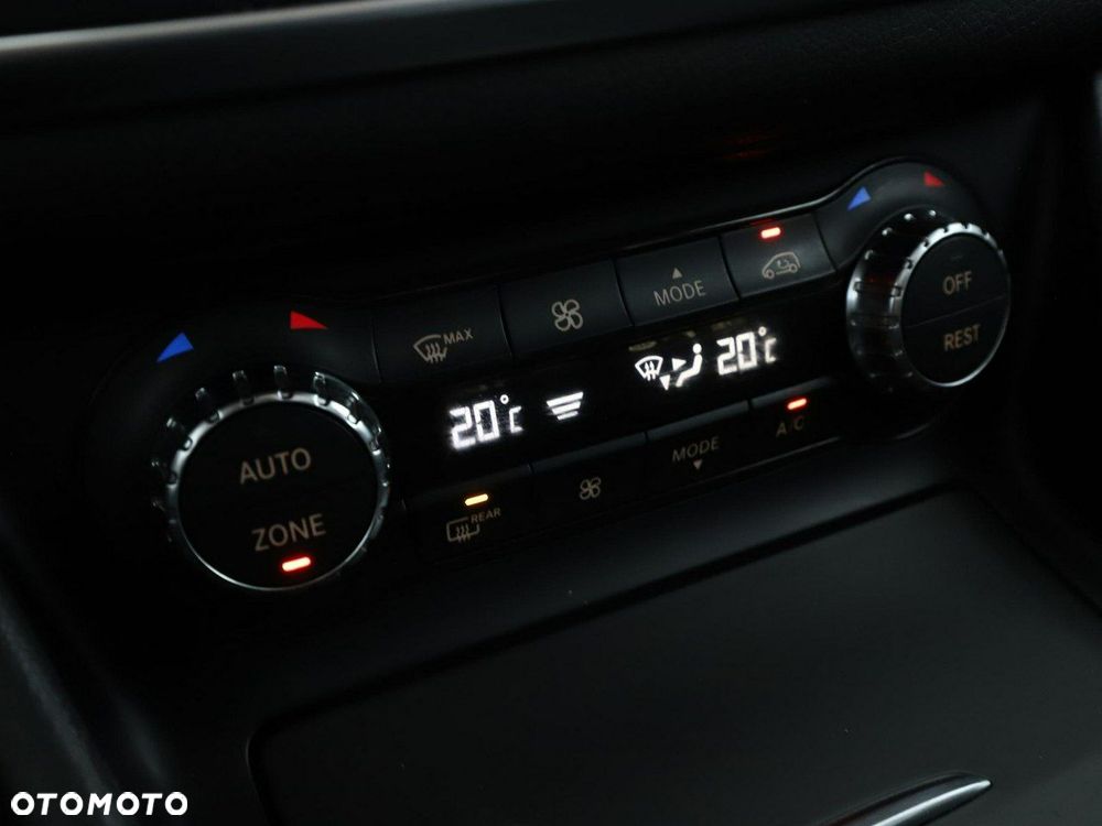 Mercedes-Benz CLA 200 7G-DCT Urban - 28