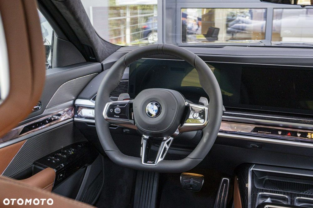 BMW Seria 7 - 24