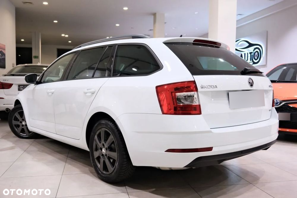 Skoda Octavia 2.0 TDI 4x4 Ambition DSG - 9