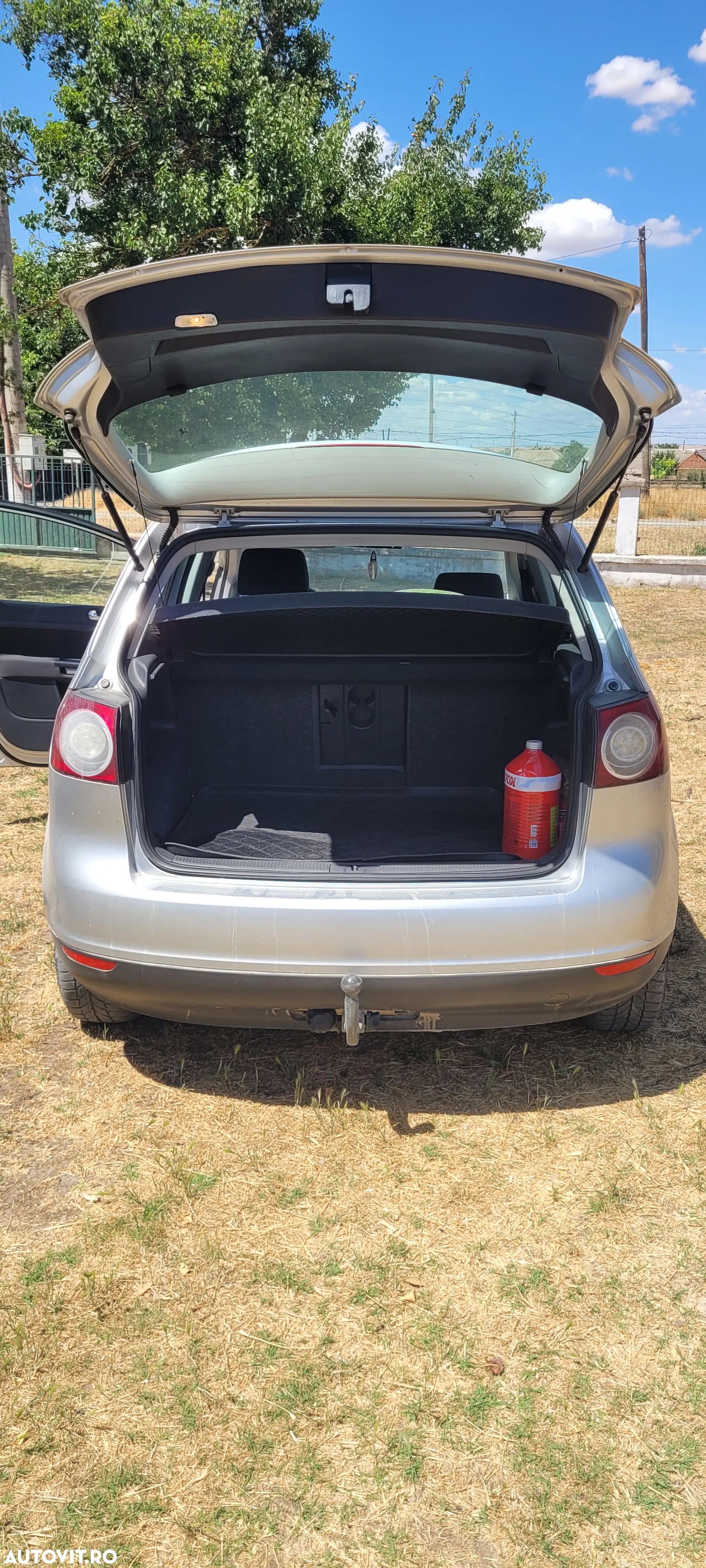 Volkswagen Golf 1.9 TDI DPF Individual - 4