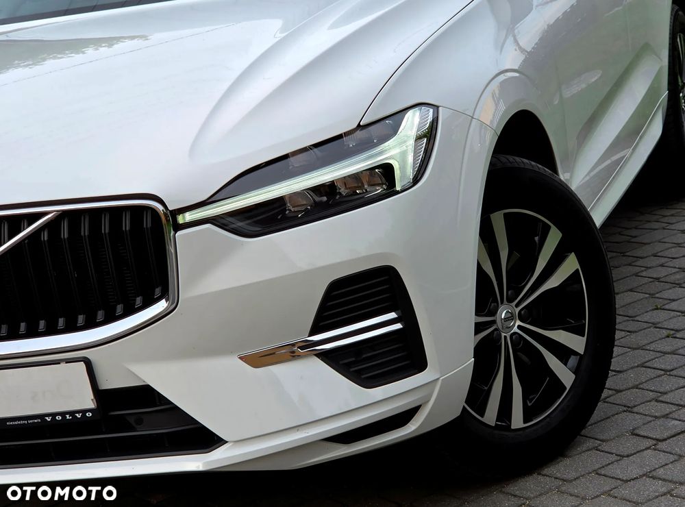 Volvo XC 60 B4 B Momentum Pro - 22