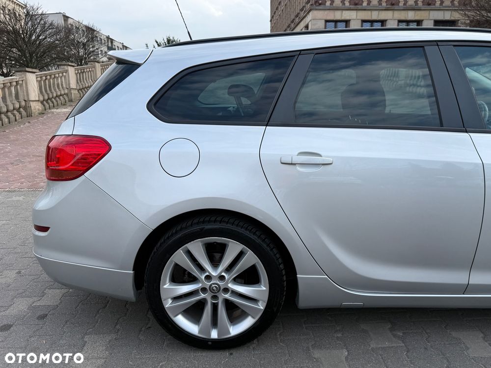 Opel Astra 1.4 T Cosmo - 21