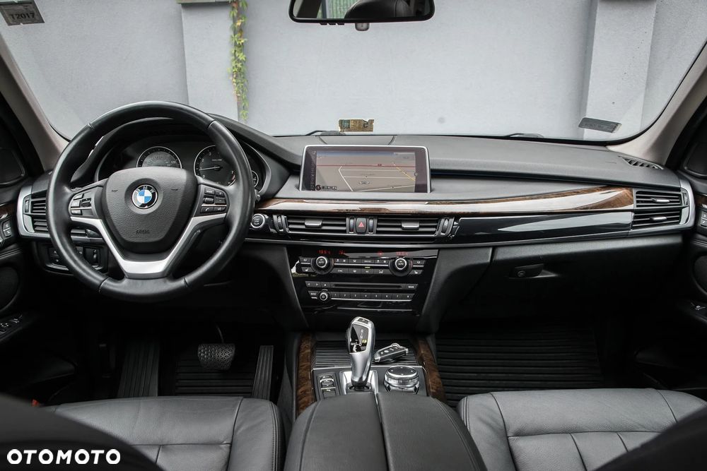 BMW X5 xDrive35i - 30