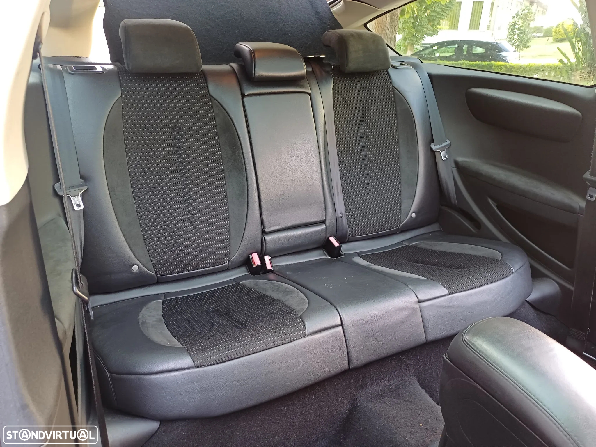 Citroën C4 Coupé 1.6 HDi 110 VTR - 35