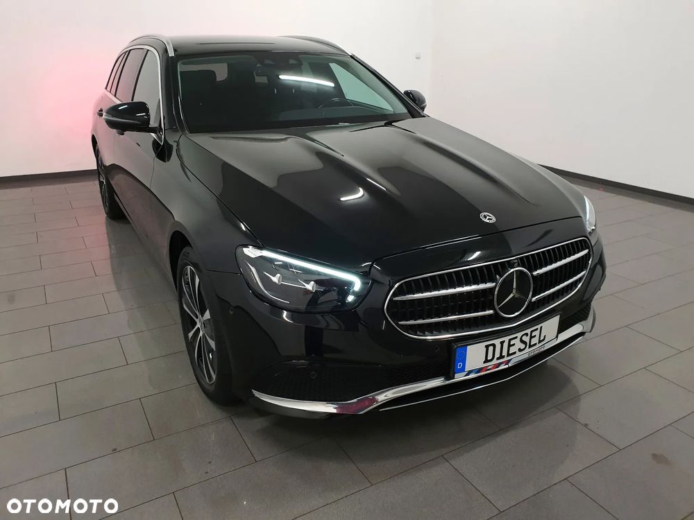 Mercedes-Benz Klasa E 300 de 4Matic 9G-TRONIC AMG Line - 38