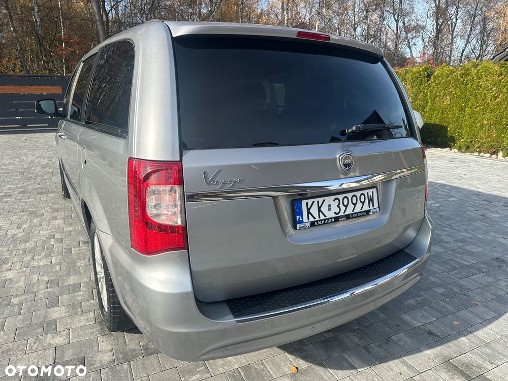 Lancia Voyager 2.8 Multijet 16v Platinum - 24