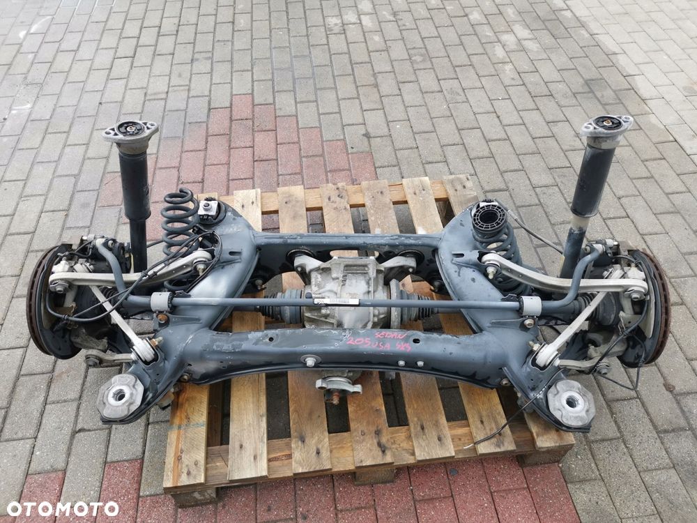 MERCEDES C KLASA W205 300C 4-MATIC 4X4 ZAWIESZENIE TYLNE KOMPLETNE 2.0 CGI