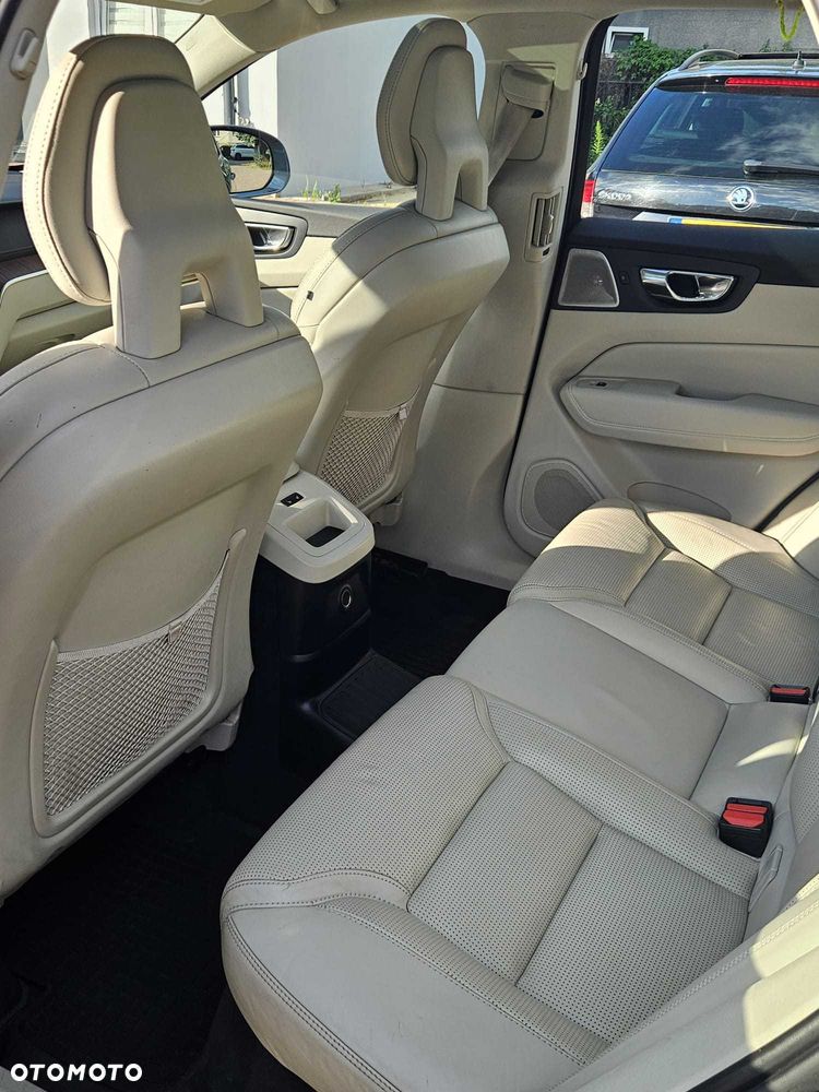 Volvo XC 60 - 8