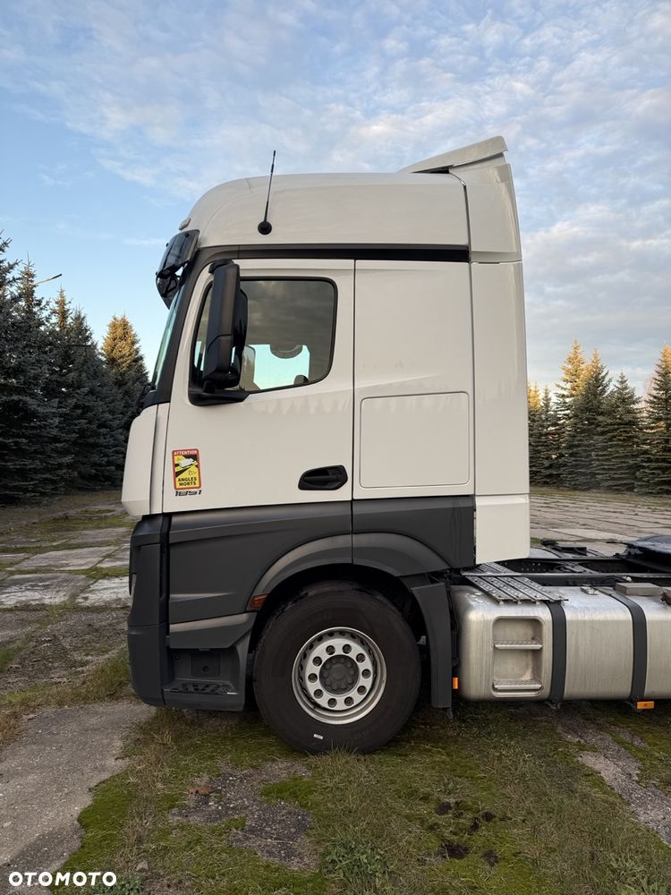 Mercedes-Benz ACTROS - 3