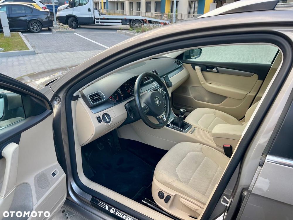 Volkswagen Passat Variant 2.0 TDI BlueMotion Technology Highline - 10