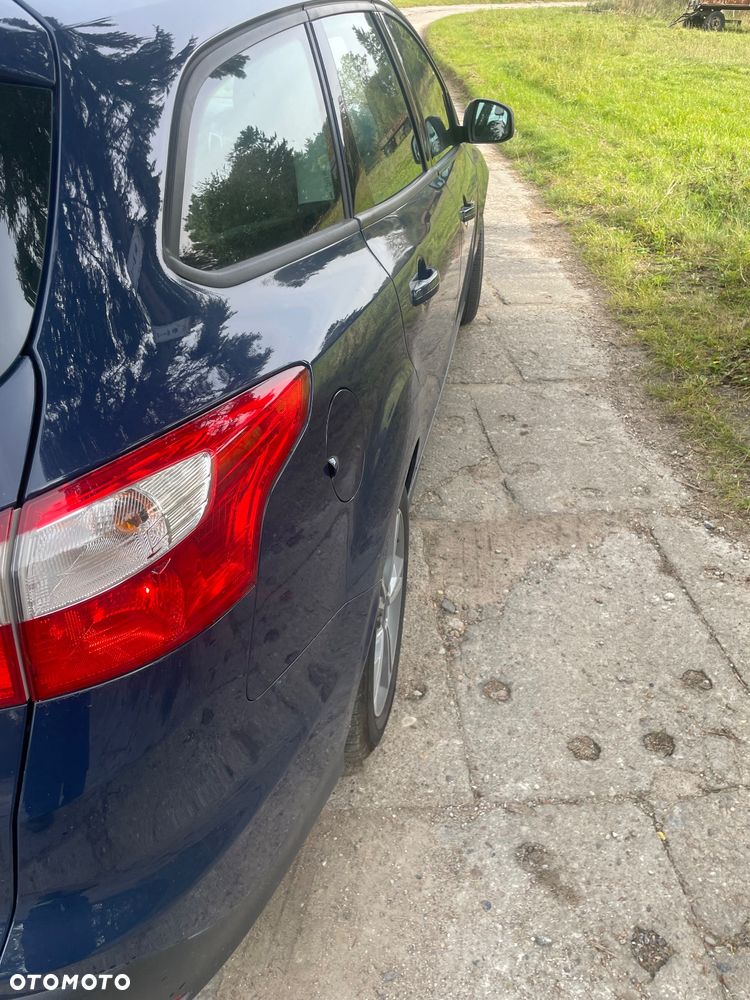 Ford Focus 1.6 Edition - 8